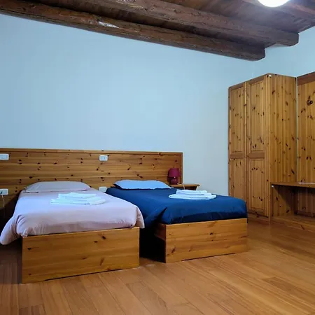 La Casa Del Popolo 3*