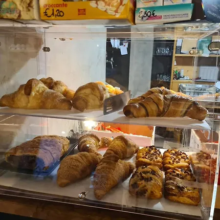 La Casa Del Popolo 3*
