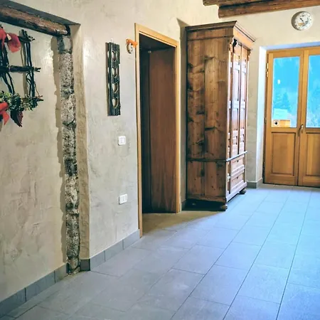La Casa Del Popolo
