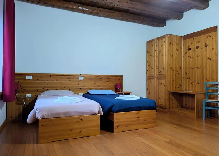 La Casa Del Popolo 3*