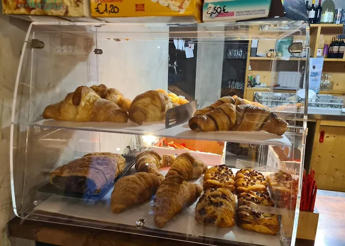 La Casa Del Popolo 3*